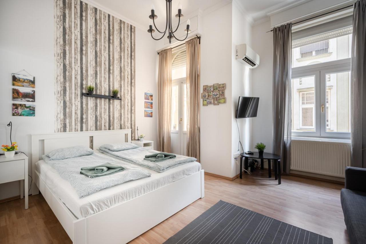 K10 - Kazinczy Street Heritage Suite - Best Location By Bqa Budapeste Exterior foto
