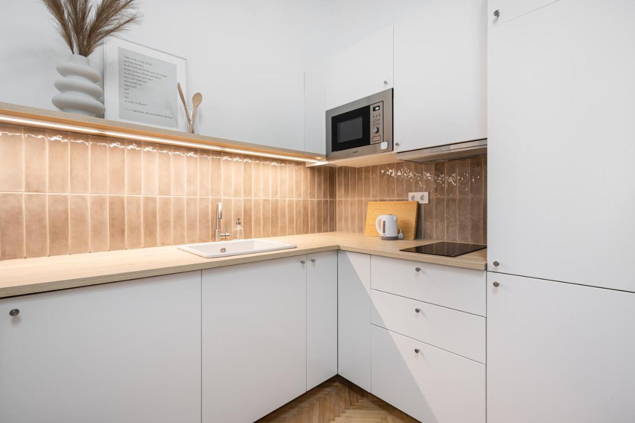 K10 - Kazinczy Street Heritage Suite - Best Location By Bqa Budapeste Exterior foto