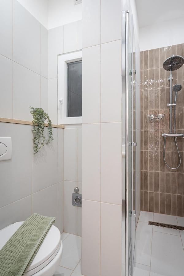 K10 - Kazinczy Street Heritage Suite - Best Location By Bqa Budapeste Exterior foto